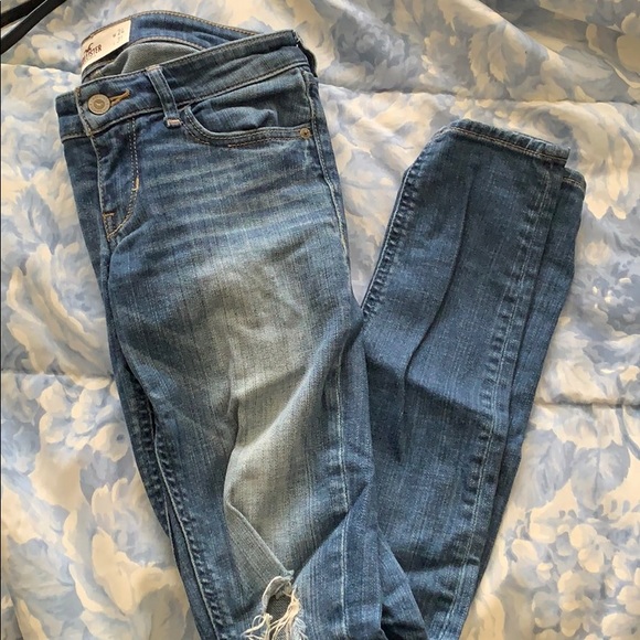 Hollister jeans - Picture 2 of 4